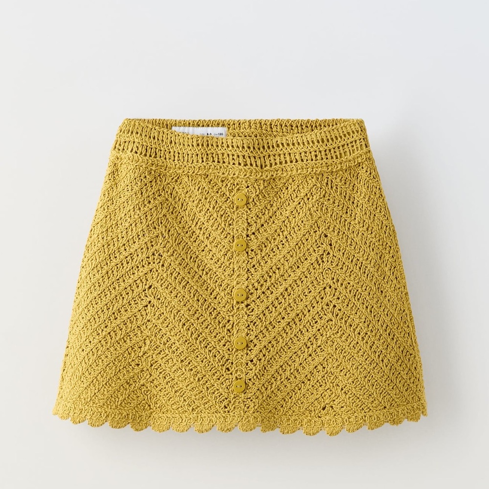 NWT ZARA GIRLS CROCHET KNIT BUTTONED SKIRT & TOP SET- Size 11-12 years.